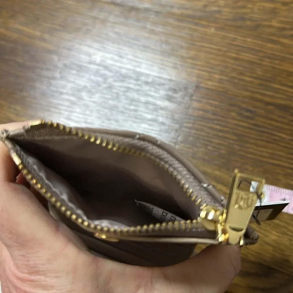 NWT Badgley Mishka Short Card Wallet in Taupe